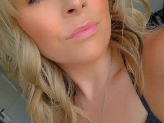 WebCAM of BonEmie_xo