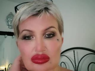 WebCAM of Juicy_Jasmin