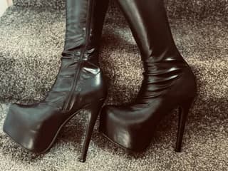 WebCAM of KinkyKimi69