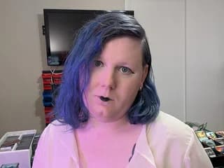 WebCAM of LizPlaysMagic