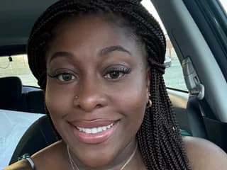 WebCAM of Toying_with_Toya